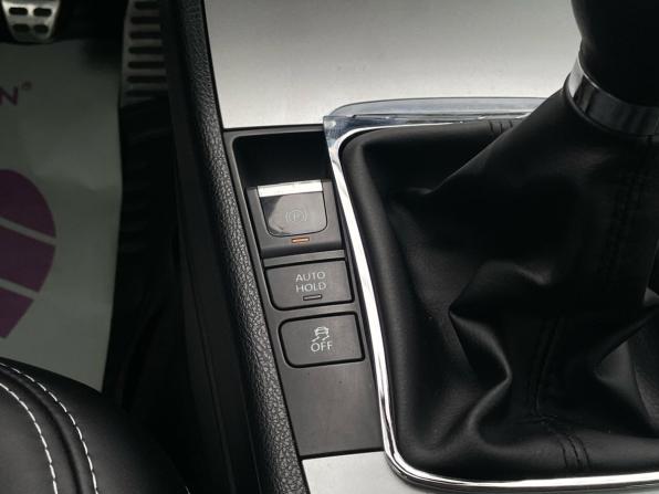 Volkswagen Passat B7 с пробегом 2011 года, цена 815 000 рублей, 202568 км, седан, Автокод Объявления
