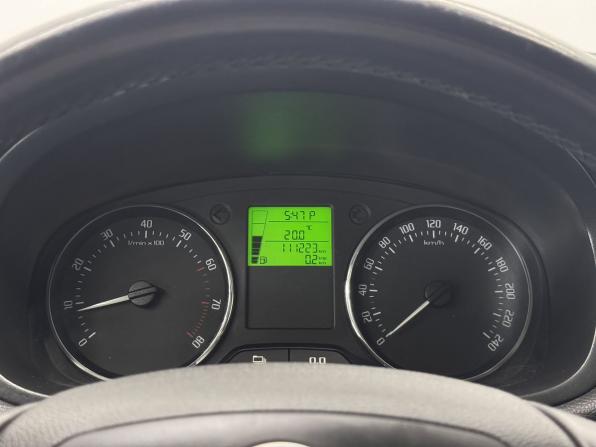 Skoda Fabia II Рестайлинг с пробегом 2011 года, цена 900 000 рублей, 111207 км, хэтчбек, Автокод Объявления