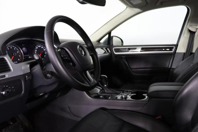 Volkswagen Touareg II Рестайлинг с пробегом 2016 года, цена 2 949 990 рублей, 101107 км, внедорожник, Автокод Объявления
