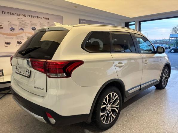 Mitsubishi Outlander III Рестайлинг 2 с пробегом 2017 года, цена 1 621 000 рублей, 203983 км, внедорожник, Автокод Объявления