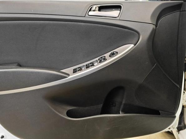 Hyundai Solaris I Рестайлинг с пробегом 2014 года, цена 634 400 рублей, 254200 км, седан, Автокод Объявления