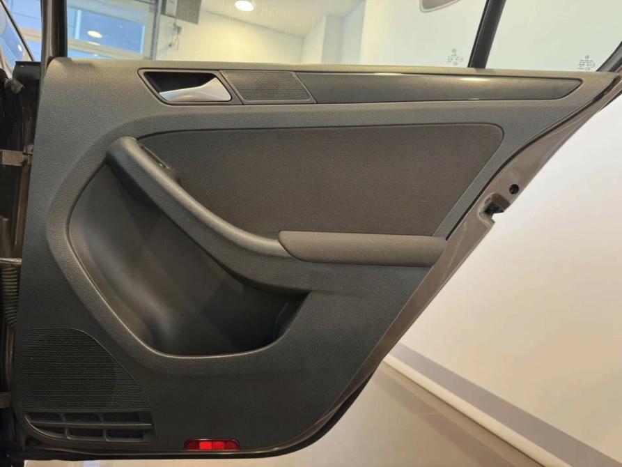Volkswagen Jetta VI Подольск  - изображение 16