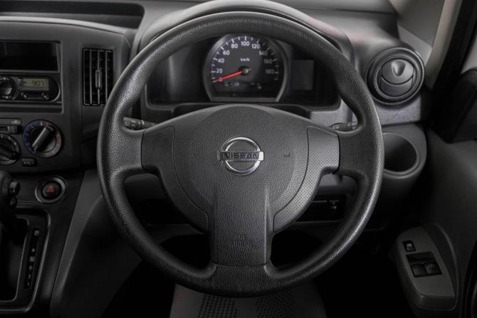 Nissan NV200 с пробегом 2018 года, цена 1 549 000 рублей, 102000 км, минивэн, Автокод Объявления