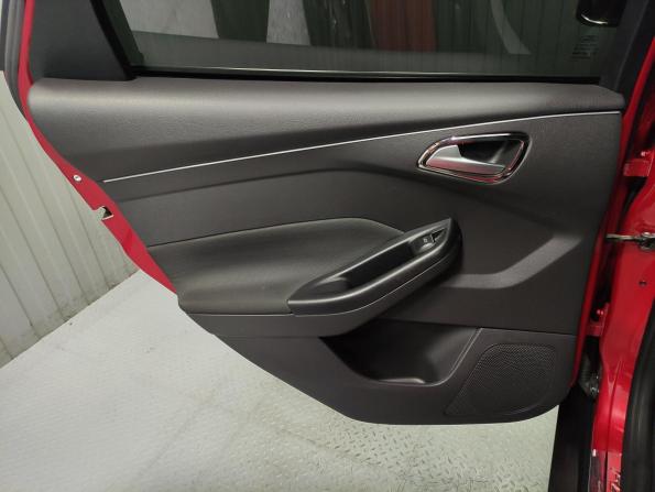 Ford Focus III с пробегом 2012 года, цена 1 039 000 рублей, 147688 км, хэтчбек, Автокод Объявления