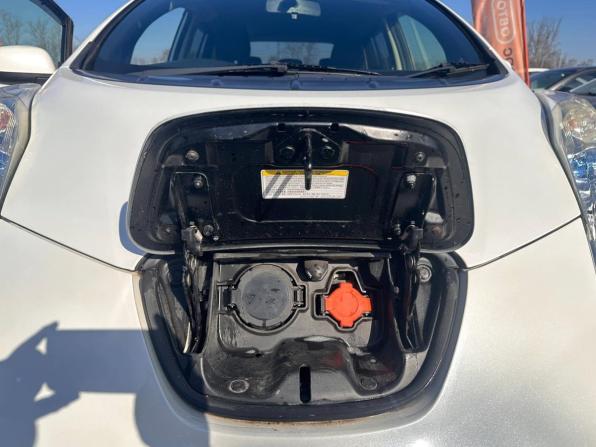 Nissan Leaf I (ZE0/AZE0) с пробегом 2013 года, цена 681 300 рублей, 101885 км, хэтчбек, Автокод Объявления