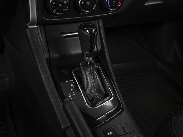 Toyota Corolla XI (E160 E170 E180) Рестайлинг 1 с пробегом 2017 года, цена 1 448 000 рублей, 124000 км, седан, Автокод Объявления
