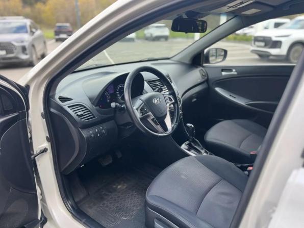 Hyundai Solaris I Рестайлинг с пробегом 2015 года, цена 895 000 рублей, 195846 км, хэтчбек, Автокод Объявления