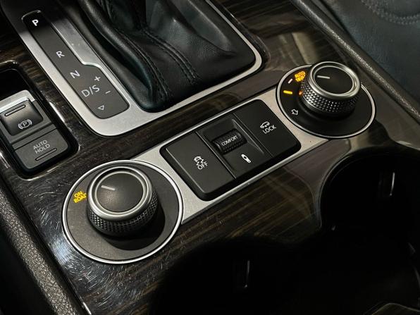Volkswagen Touareg II Рестайлинг с пробегом 2015 года, цена 2 970 000 рублей, 204603 км, внедорожник, Автокод Объявления