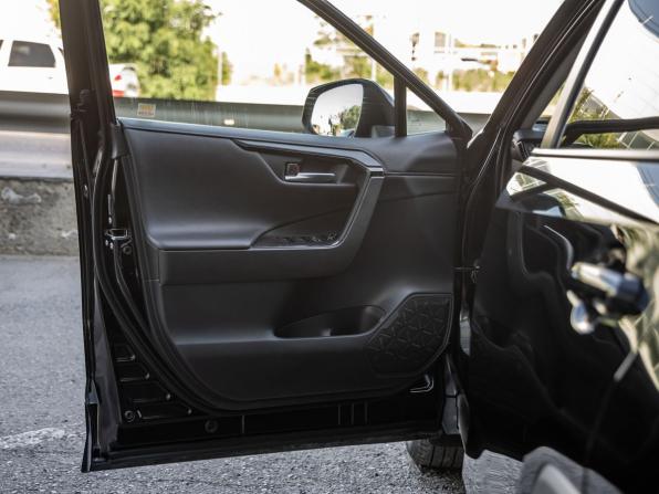 Toyota RAV4 V (XA50) с пробегом 2020 года, цена 3 598 000 рублей, 78681 км, внедорожник, Автокод Объявления