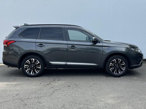 Mitsubishi Outlander III Рестайлинг 3 с пробегом 2021 года, цена 2 200 000 рублей, 130374 км, внедорожник, Автокод Объявления