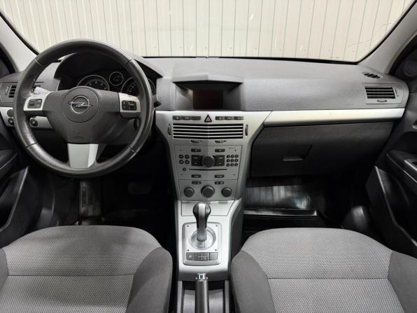 Opel Astra H Рестайлинг с пробегом 2012 года, цена 749 000 рублей, 117418 км, седан, Автокод Объявления
