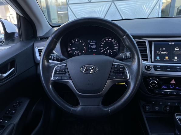 Hyundai Solaris II с пробегом 2019 года, цена 1 399 000 рублей, 85388 км, седан, Автокод Объявления