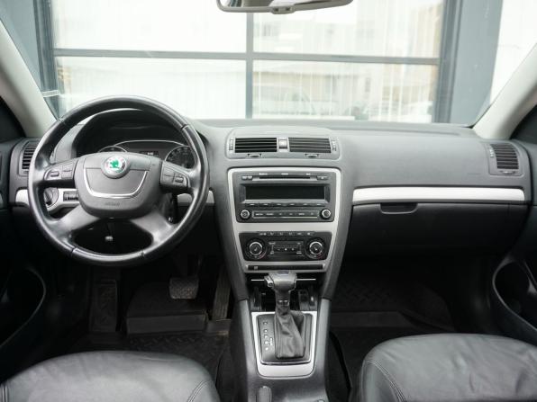 Skoda Octavia II (A5) Рестайлинг с пробегом 2009 года, цена 950 000 рублей, 125540 км, универсал, Автокод Объявления