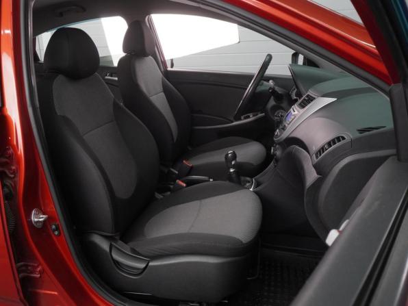 Hyundai Solaris I с пробегом 2012 года, цена 724 000 рублей, 91899 км, седан, Автокод Объявления