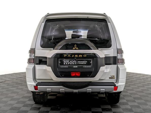 Mitsubishi Pajero IV Рестайлинг 2 с пробегом 2021 года, цена 4 350 000 рублей, 30244 км, внедорожник, Автокод Объявления