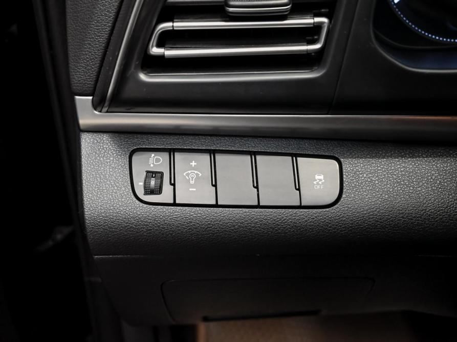 Hyundai Elantra VI (AD) Рестайлинг Екатеринбург  - изображение 12