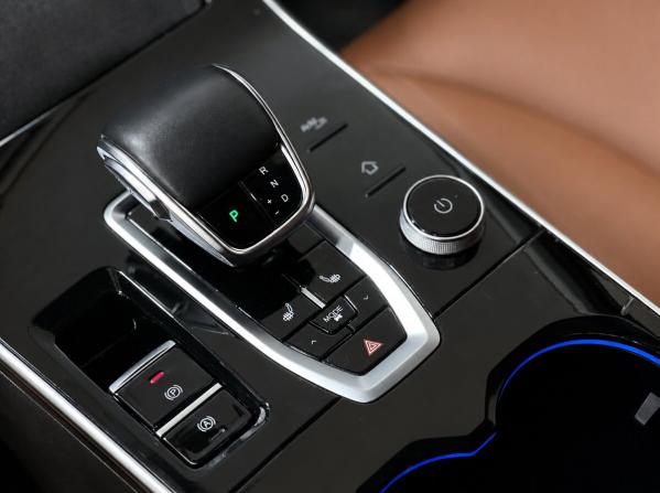 Omoda C5 I с пробегом 2023 года, цена 1 920 000 рублей, 52586 км, внедорожник, Автокод Объявления