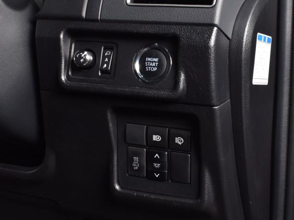 Toyota Land Cruiser Prado 150 Series Рестайлинг 2 с пробегом 2018 года, цена 3 899 995 рублей, 167328 км, внедорожник, Автокод Объявления