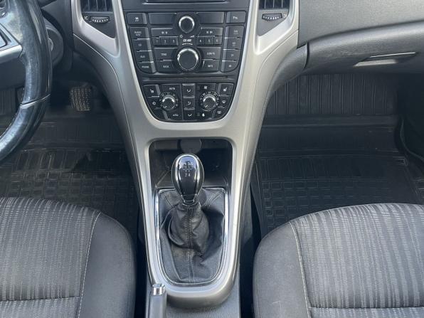 Opel Astra J с пробегом 2011 года, цена 600 000 рублей, 220275 км, хэтчбек, Автокод Объявления