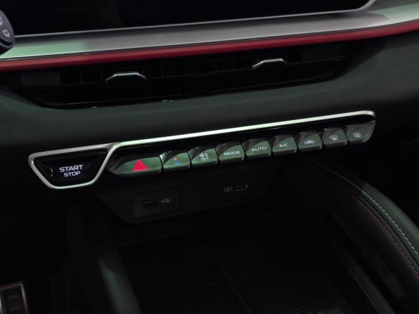Geely Coolray I Рестайлинг с пробегом 2024 года, цена 2 198 000 рублей, 22742 км, внедорожник, Автокод Объявления