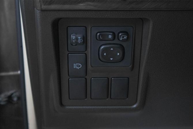 Toyota Land Cruiser Prado 150 Series с пробегом 2011 года, цена 2 299 000 рублей, 301251 км, внедорожник, Автокод Объявления