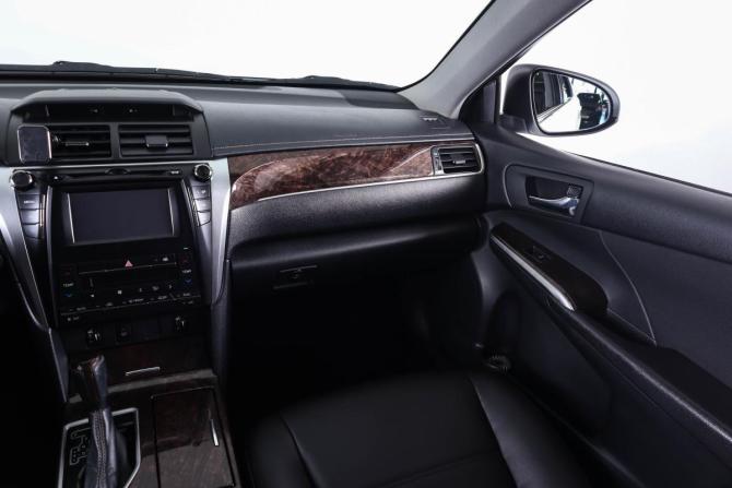 Toyota Camry VII (XV50) Рестайлинг с пробегом 2017 года, цена 2 399 000 рублей, 113000 км, седан, Автокод Объявления