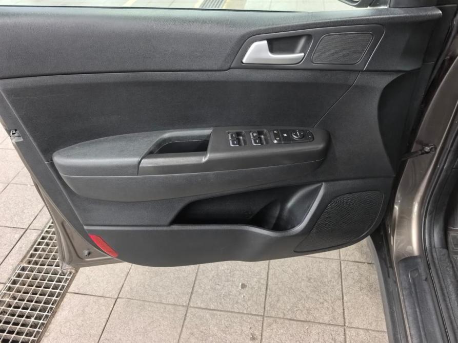 Kia Sportage IV Санкт-Петербург  - изображение 8