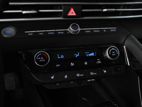 Hyundai Elantra VII (CN7) Рестайлинг с пробегом 2024 года, цена 2 299 000 рублей, 33222 км, седан, Автокод Объявления