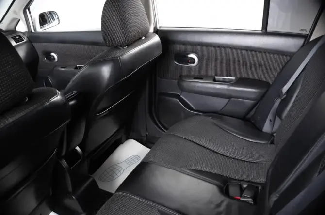 Nissan Tiida I Рестайлинг с пробегом 2013 года, цена 699 000 рублей, 285456 км, хэтчбек, Автокод Объявления