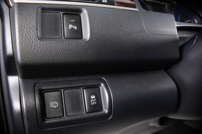 Toyota Camry VII (XV50) Рестайлинг с пробегом 2015 года, цена 2 049 000 рублей, 185000 км, седан, Автокод Объявления