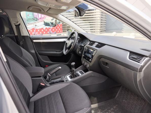 Skoda Octavia III (A7) Рестайлинг с пробегом 2017 года, цена 1 250 000 рублей, 215242 км, лифтбек, Автокод Объявления