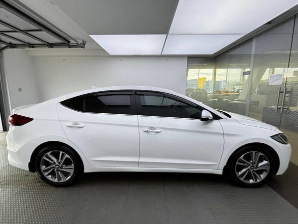 Hyundai Elantra VI (AD) с пробегом 2017 года, цена 1 590 000 рублей, 119601 км, седан, Автокод Объявления