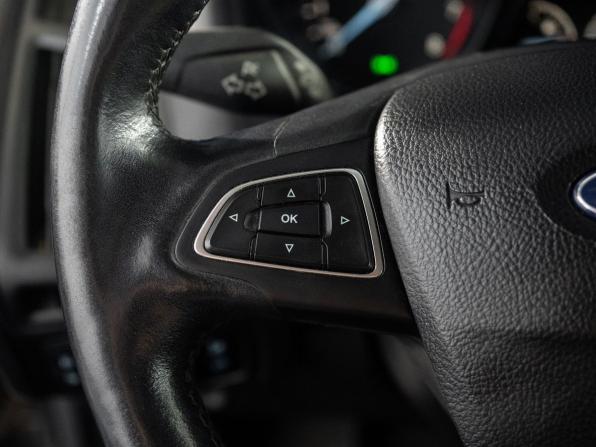 Ford Focus III Рестайлинг с пробегом 2015 года, цена 975 000 рублей, 115376 км, седан, Автокод Объявления