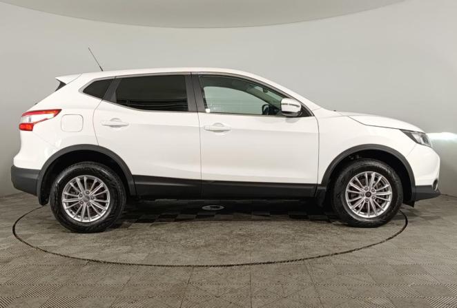 Nissan Qashqai II с пробегом 2016 года, цена 1 520 000 рублей, 135267 км, внедорожник, Автокод Объявления