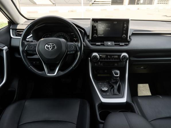Toyota RAV4 V (XA50) с пробегом 2019 года, цена 2 963 000 рублей, 138000 км, внедорожник, Автокод Объявления