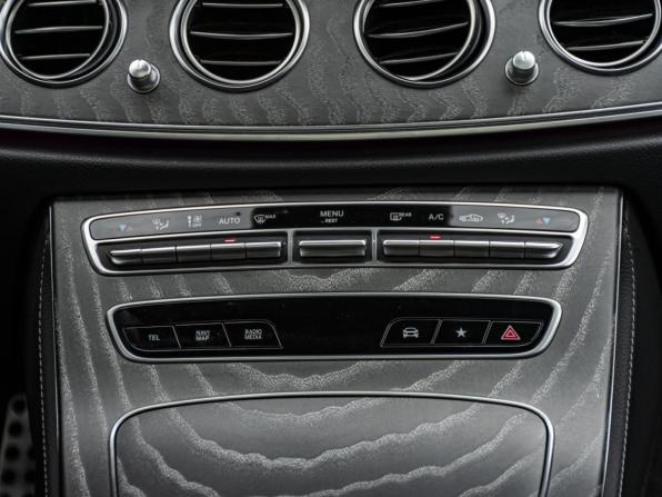 Mercedes-Benz E-Класс V (W213 S213 C238) Рестайлинг с пробегом 2020 года, цена 4 728 000 рублей, 88376 км, седан, Автокод Объявления