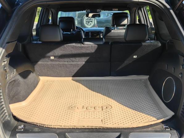 Jeep Grand Cherokee IV (WK2) Рестайлинг с пробегом 2014 года, цена 1 899 000 рублей, 270193 км, внедорожник, Автокод Объявления