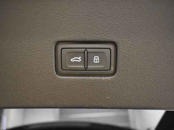 Audi Q8 I (4M) с пробегом 2020 года, цена 6 590 000 рублей, 94820 км, внедорожник, Автокод Объявления