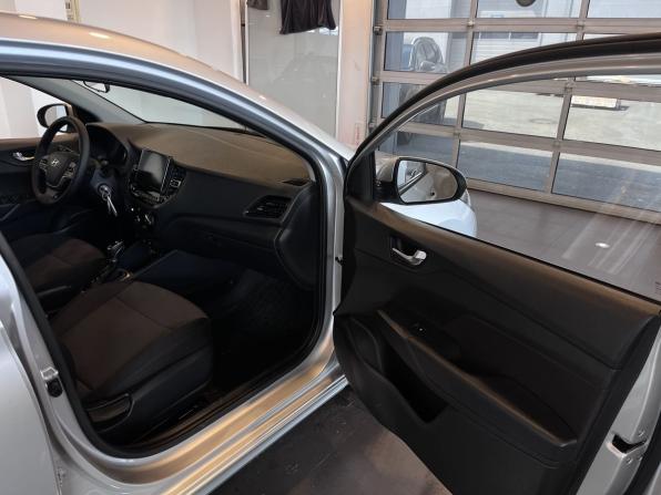 Hyundai Solaris II Рестайлинг с пробегом 2021 года, цена 1 533 000 рублей, 135001 км, седан, Автокод Объявления