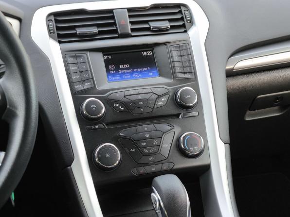 Ford Mondeo V с пробегом 2019 года, цена 2 199 000 рублей, 49665 км, седан, Автокод Объявления