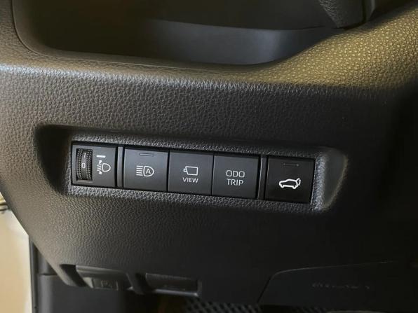 Toyota RAV4 V (XA50) с пробегом 2023 года, цена 3 650 000 рублей, 44421 км, внедорожник, Автокод Объявления