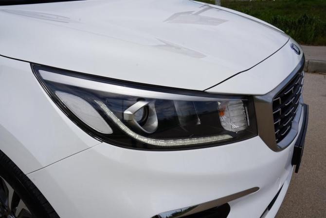 Kia Carnival III с пробегом 2018 года, цена 3 090 000 рублей, 92464 км, минивэн, Автокод Объявления