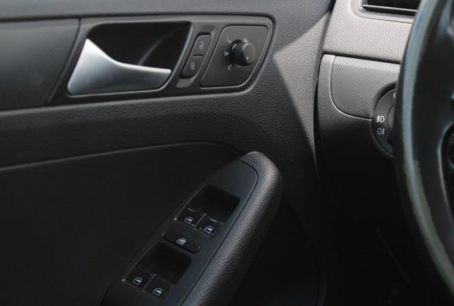 Volkswagen Jetta VI Рестайлинг с пробегом 2016 года, цена 1 350 000 рублей, 164883 км, седан, Автокод Объявления