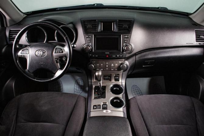 Toyota Highlander II (XU40) Рестайлинг с пробегом 2012 года, цена 2 259 000 рублей, 282000 км, внедорожник, Автокод Объявления
