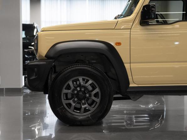 Suzuki Jimny IV с пробегом 2025 года, цена 4 200 000 рублей, 31 км, внедорожник, Автокод Объявления