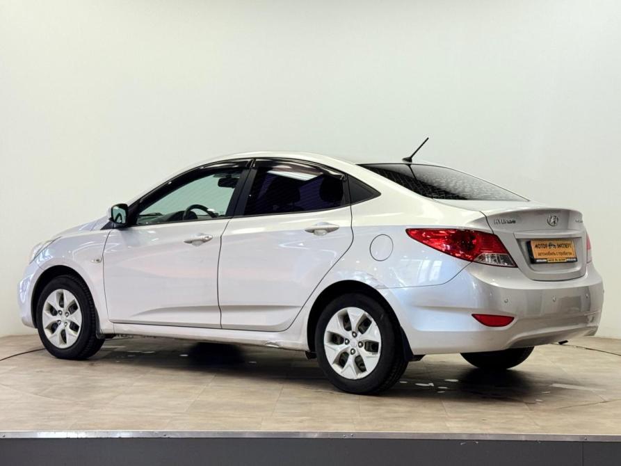 Hyundai Solaris I Киров  - изображение 3