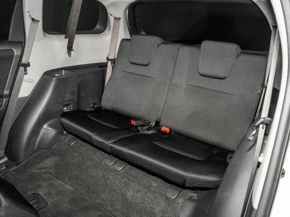 Toyota Wish II Рестайлинг с пробегом 2013 года, цена 1 300 000 рублей, 144603 км, минивэн, Автокод Объявления