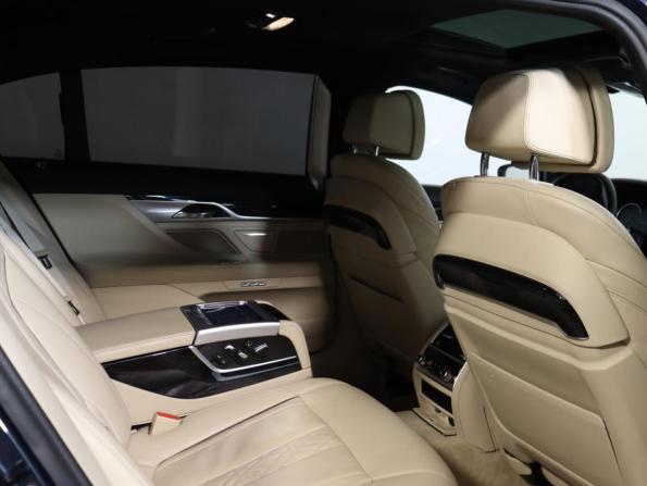 BMW 7 серии VI (G11/G12) с пробегом 2016 года, цена 2 590 000 рублей, 206000 км, седан, Автокод Объявления