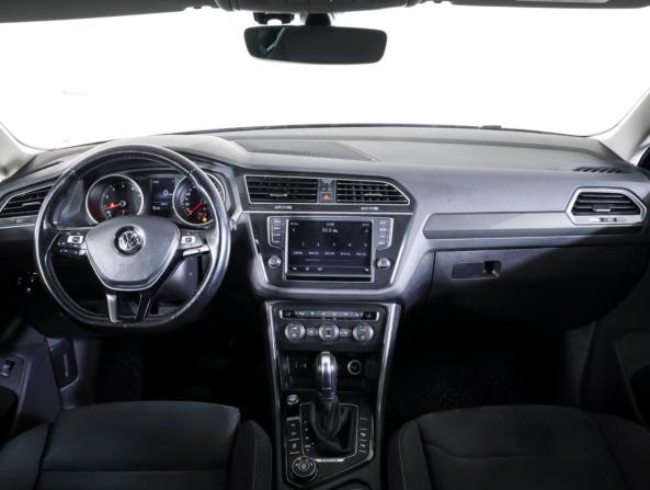 Volkswagen Tiguan II с пробегом 2017 года, цена 2 674 000 рублей, 82100 км, внедорожник, Автокод Объявления