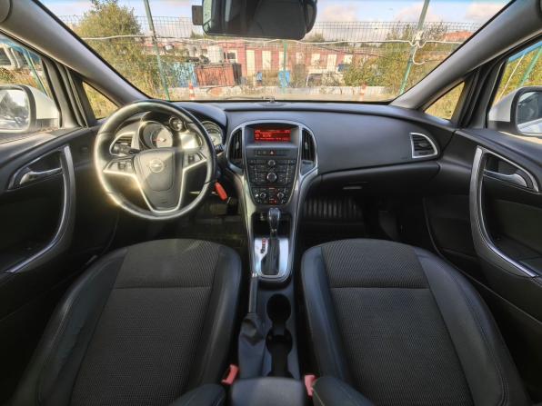 Opel Astra J Рестайлинг с пробегом 2013 года, цена 629 000 рублей, 168246 км, хэтчбек, Автокод Объявления